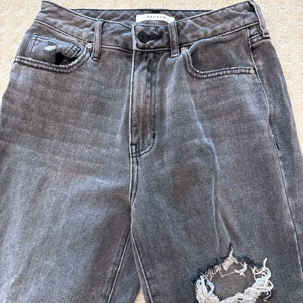 PacSun ‘Go. Good Jeans’ Distressed Straight Jeans Size 26 Gray Vintage Wash - Picture 3 of 7
